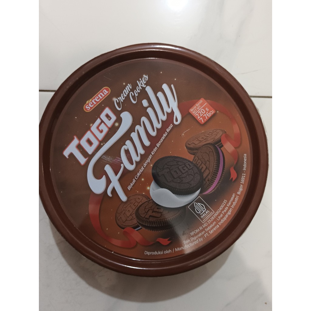 

SERENA TOGO ASSORTED KALENG 220G/ Togo Cream Cookies Family