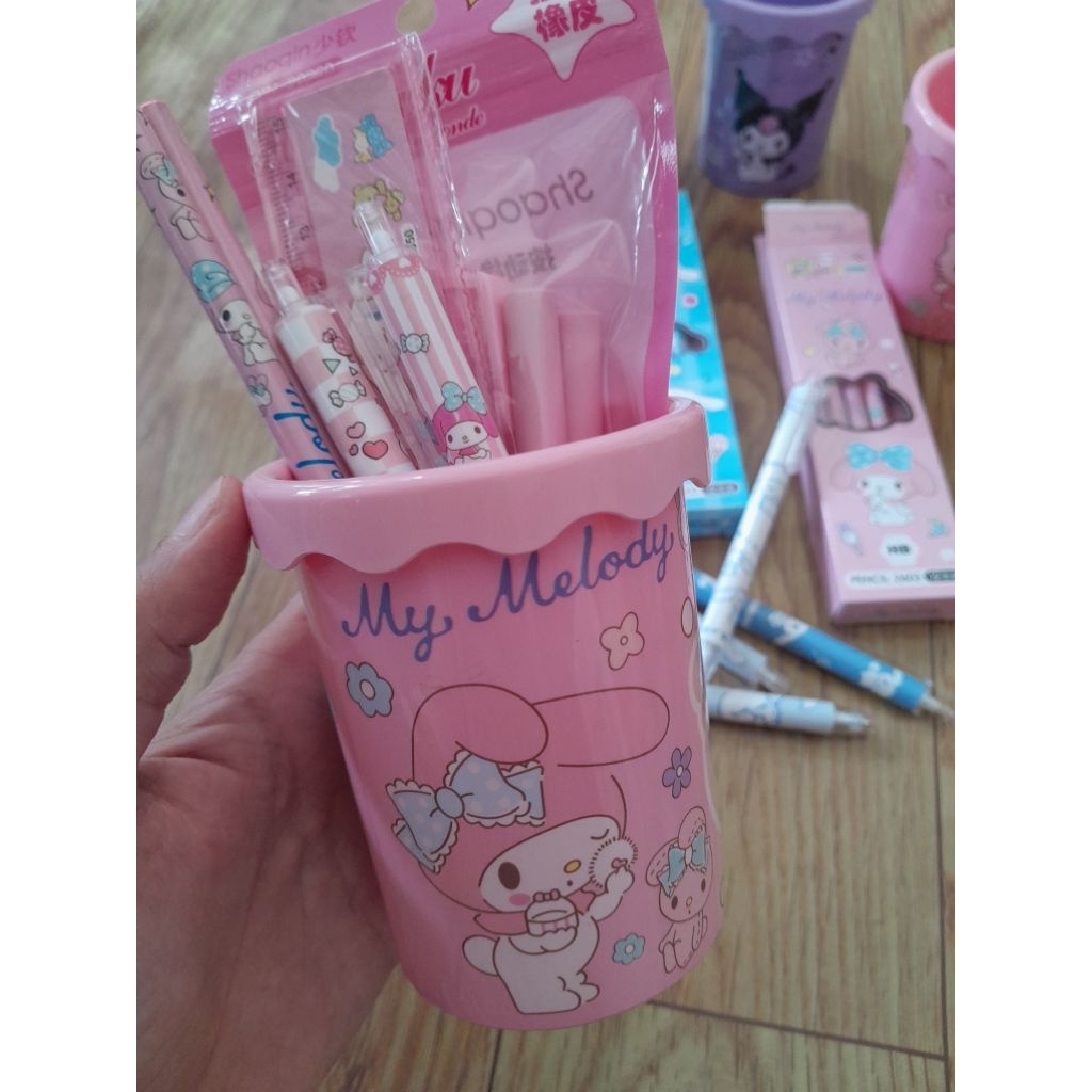 

Tempat pensil My Melody