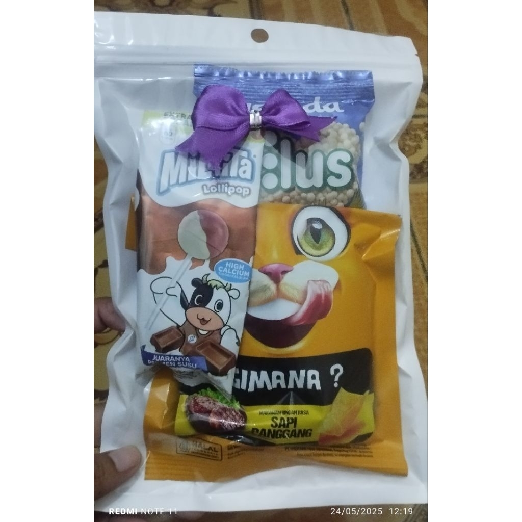 

Hampers Mini / Bingkisan Ultah /snack