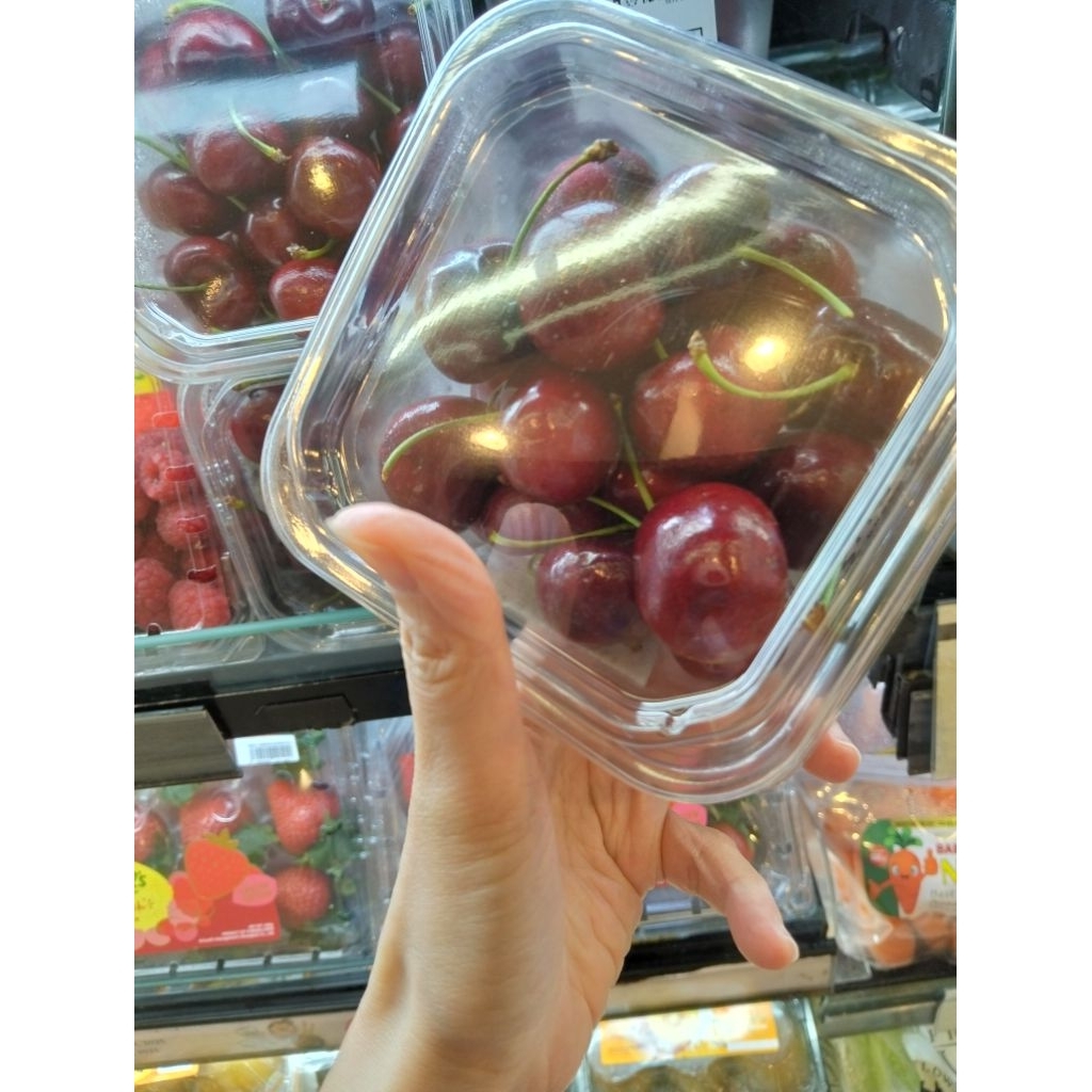 

Red Cherry / Buah Cherry Merah / Cherry Segar