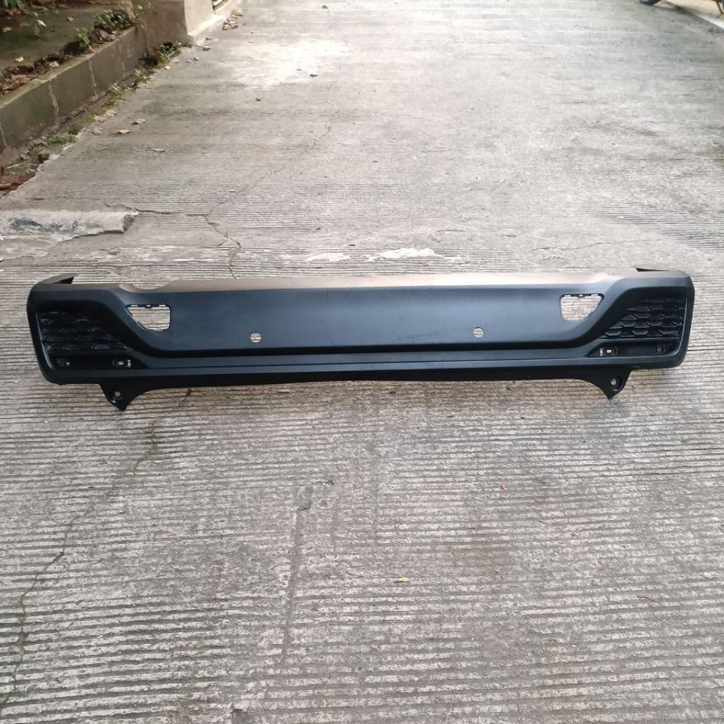 bemper belakang innova zenix