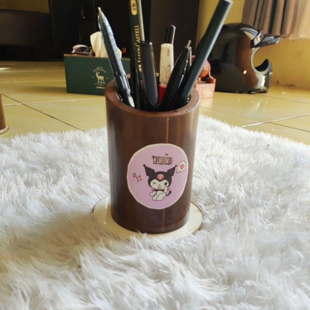 

Tempat Pensil Bambu Natural – Minimalis & Estetik Original Preloved