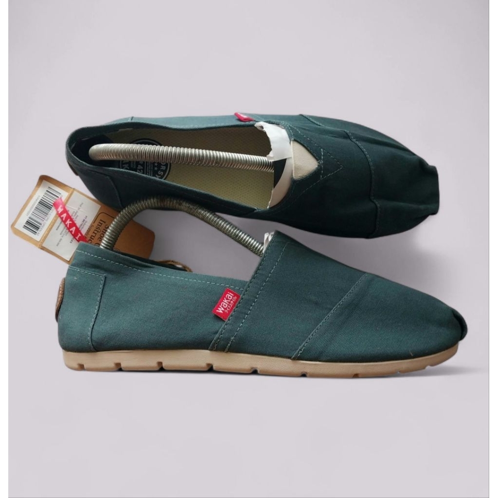 Sepatu wakai core slip on original