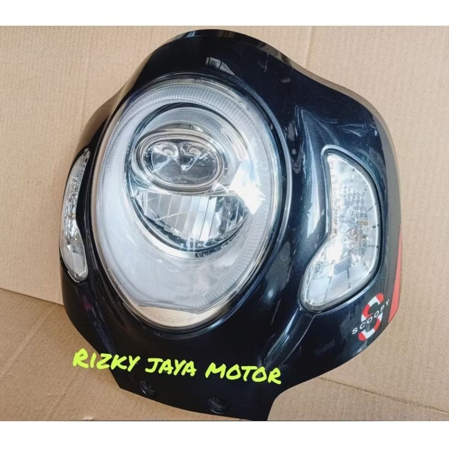 Tameng lampu depan set Scoopy new 2022