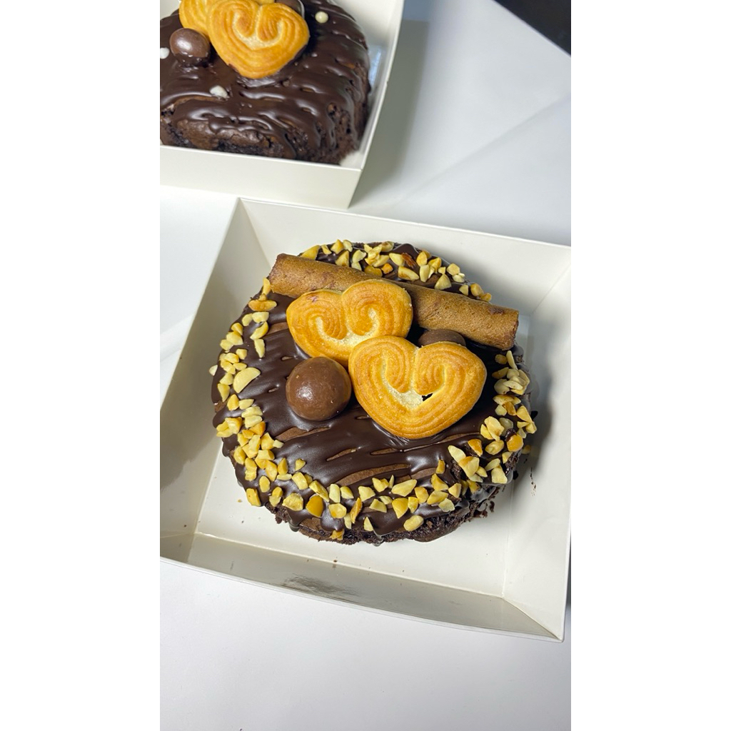 

Bento Fudgy Brownies Cake by Aflia Food