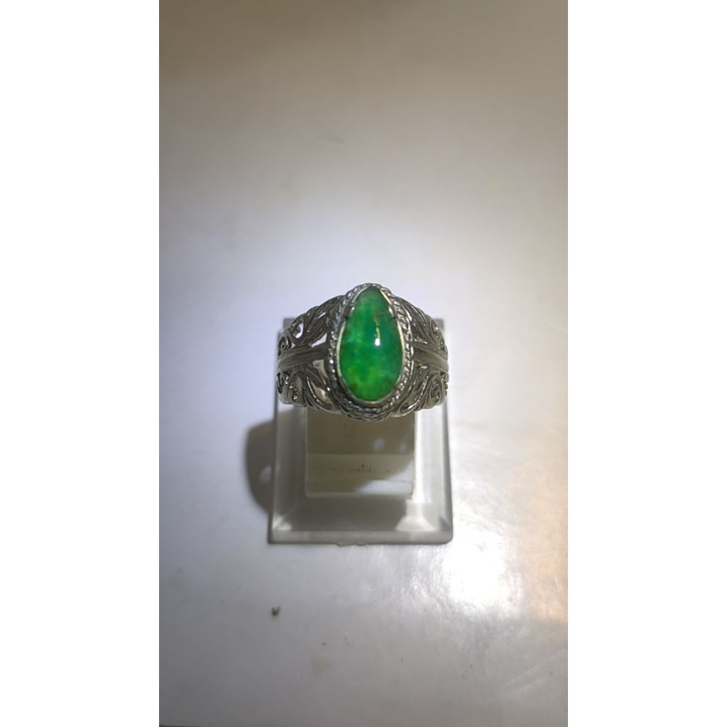 bacan doko majiko hijau kristal giwang