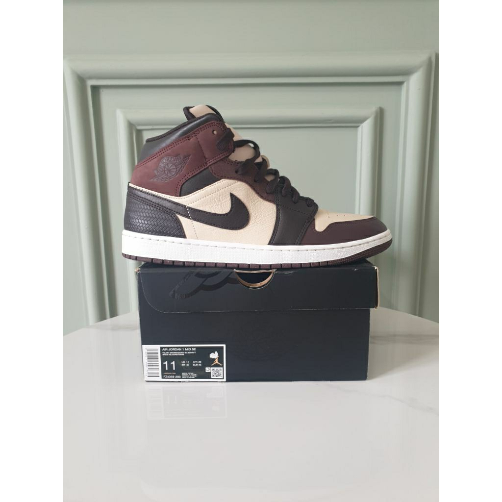 Sepatu Nike Air Jordan 1 MID SE PARIS VELVET BROWN  Original Size 45
