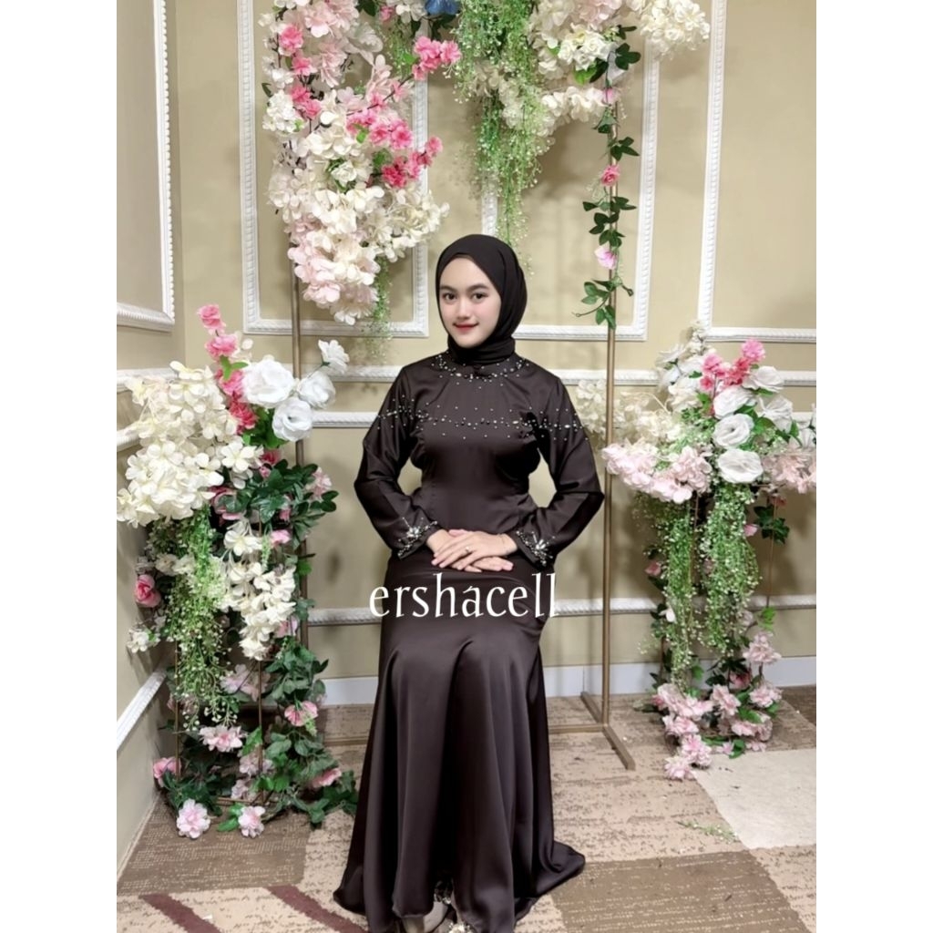 gaun Rania model simple cocok untuk kondangan pesta pernikahan