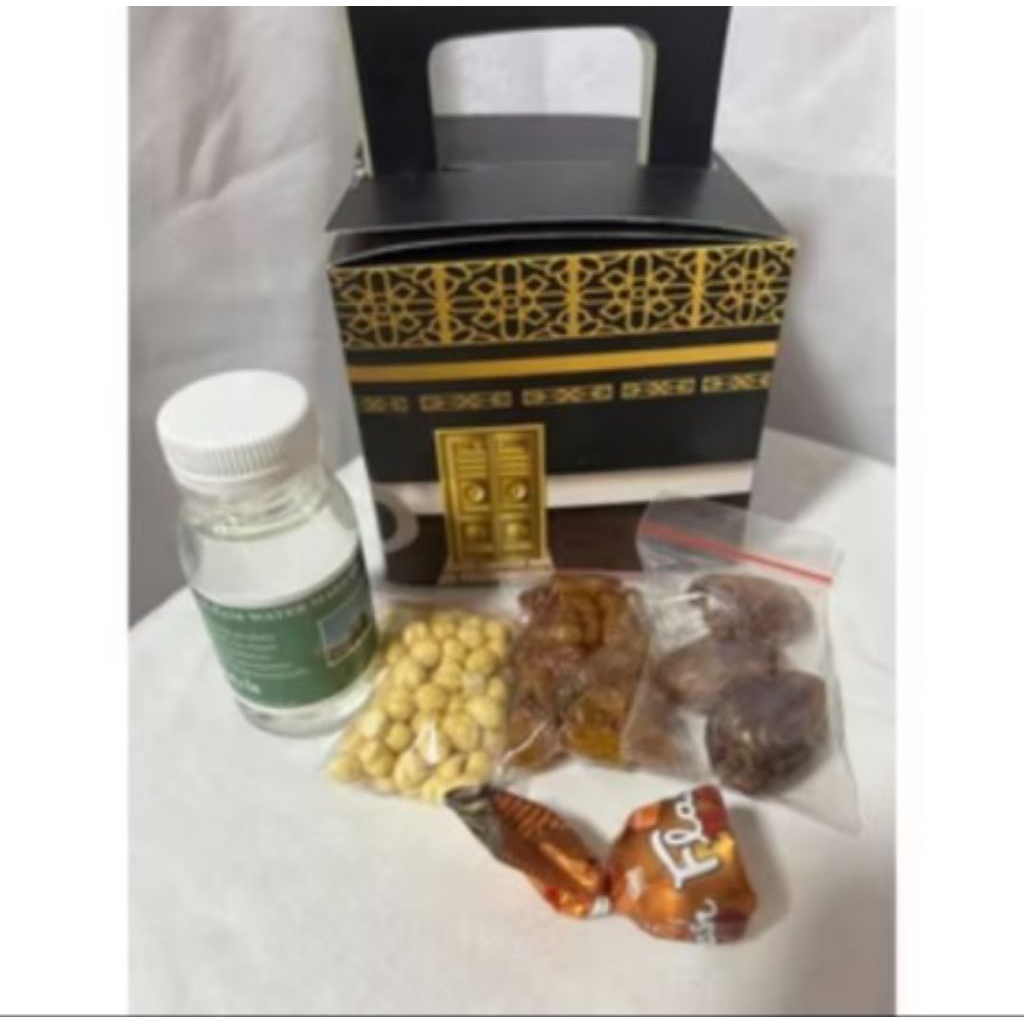 

Oleh Oleh Haji dan Umroh Paket 100 Pcs (Zam Zam 80 Ml)