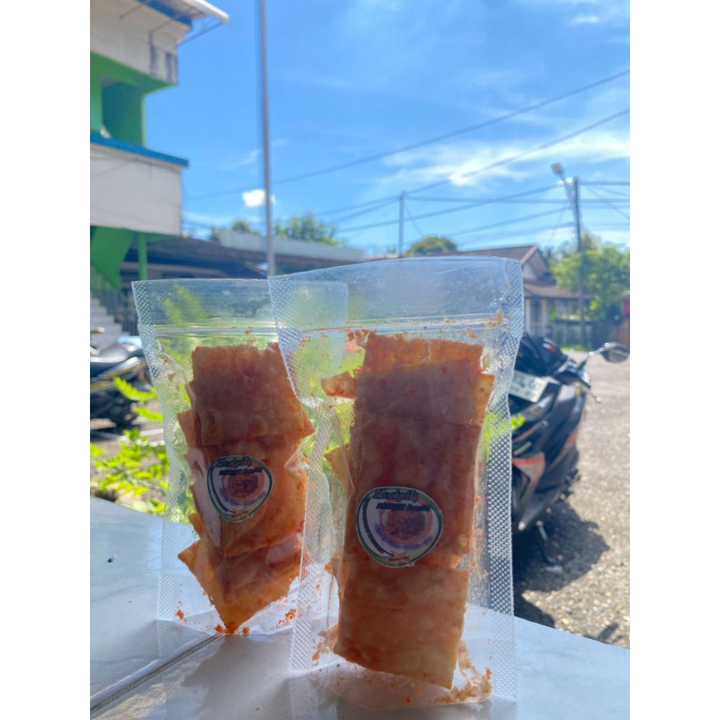 

keripik pangsit amelia