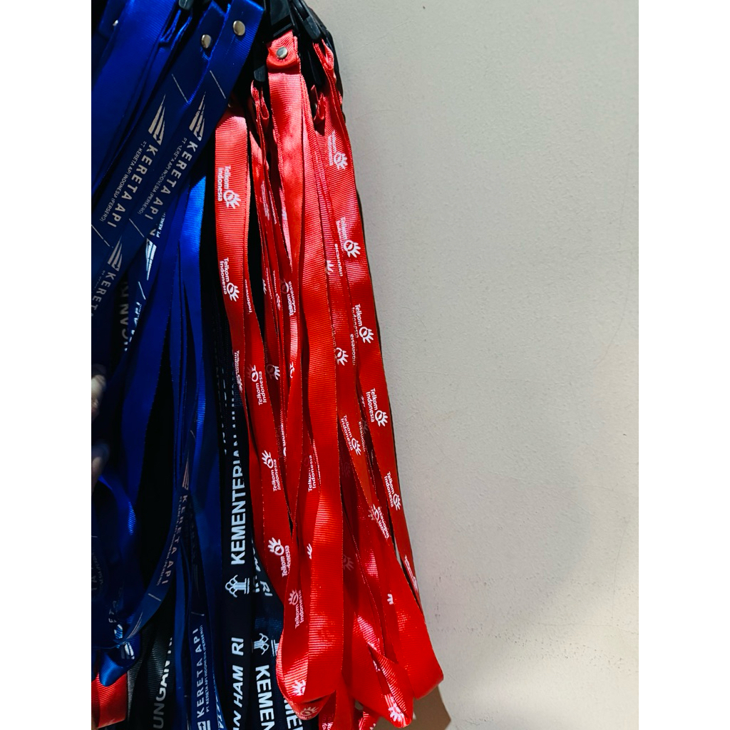 

Lanyard Tali ID Card Telkom Indonesia Merah Satuan