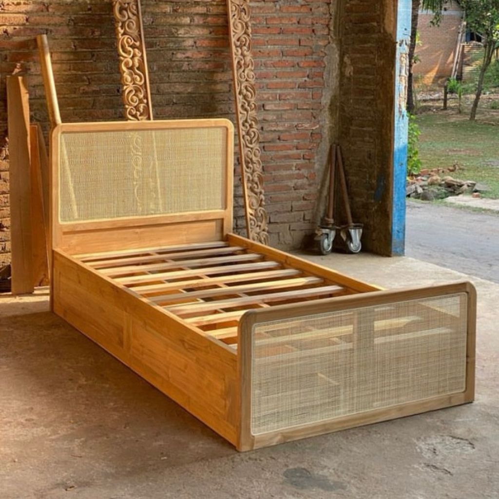 dipan kayu jati dipan rotan dipan kayu jati rotan