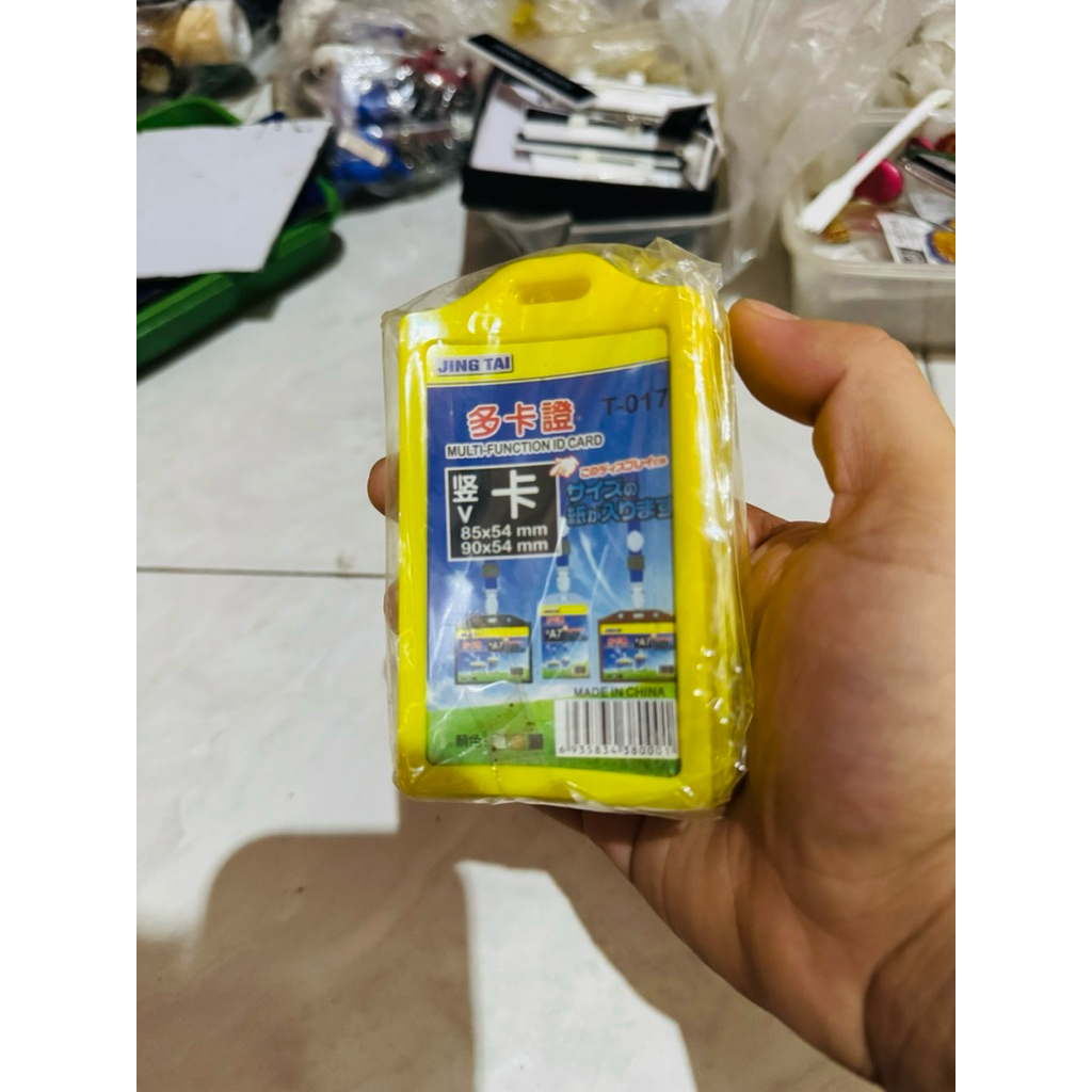 

Case Karet Kesing ID Card Karet T-017 (2 sisi) Tempat Wadah Kartu 2 Sisi Warna Kuning