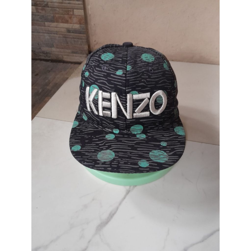 TOPI SNAPBACK KENZO MOTIF