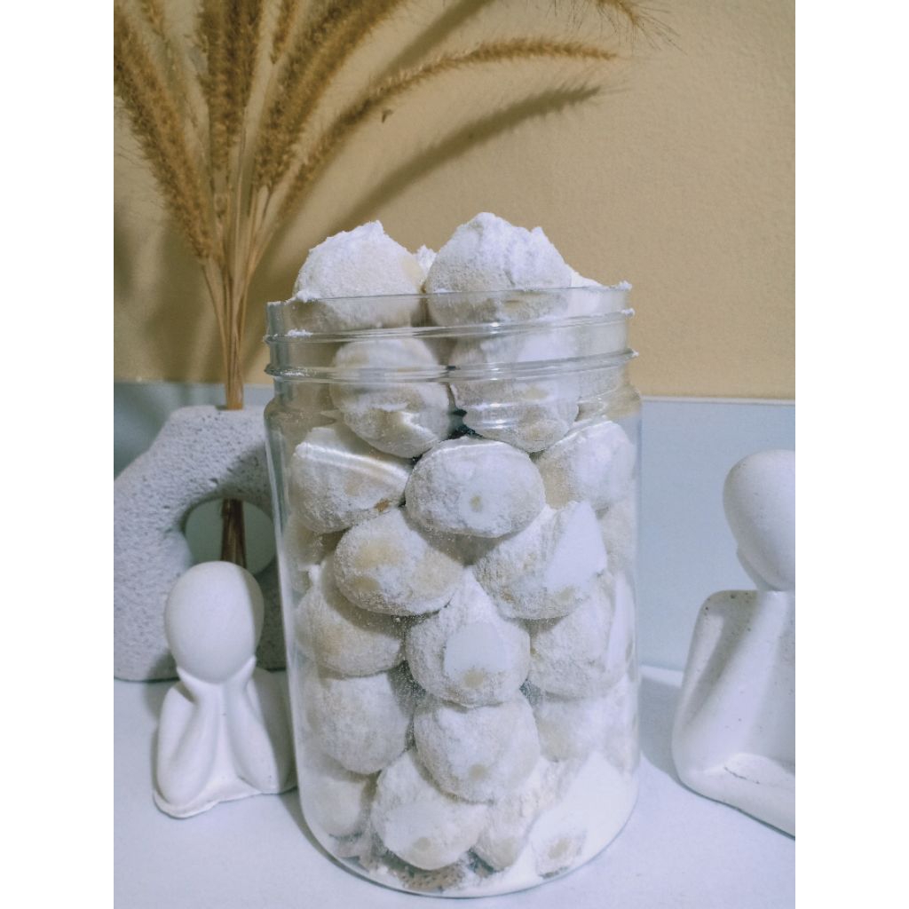 

putri salju kacang mede