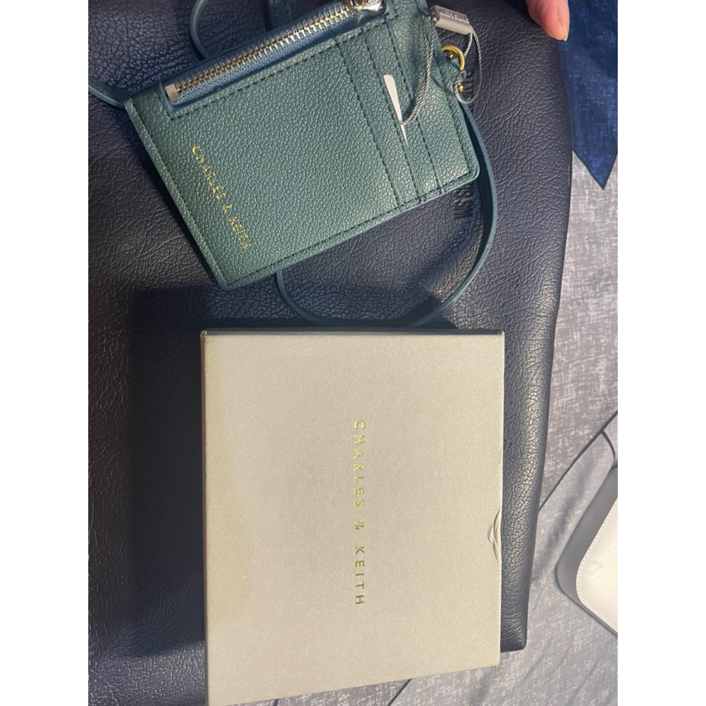 

Lanyard Size M, Charles and Keith