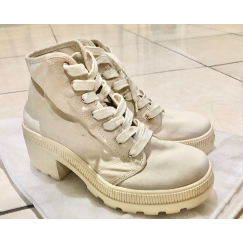 SEPATU CANVAS DIVIDED H&M PRELOVED WARNA PUTIH
