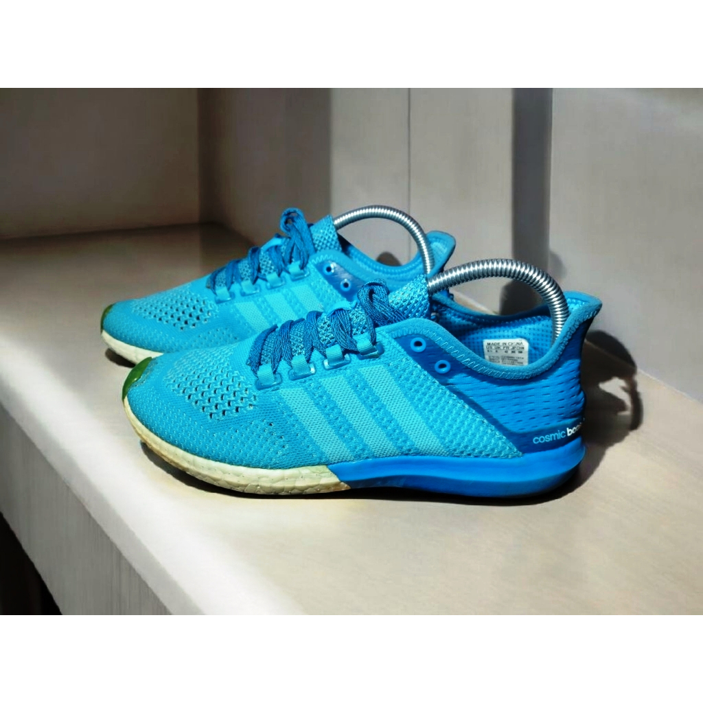 Sepatu Lari Cosmic Boost Biru Size 42 Insol 26.5 Cm