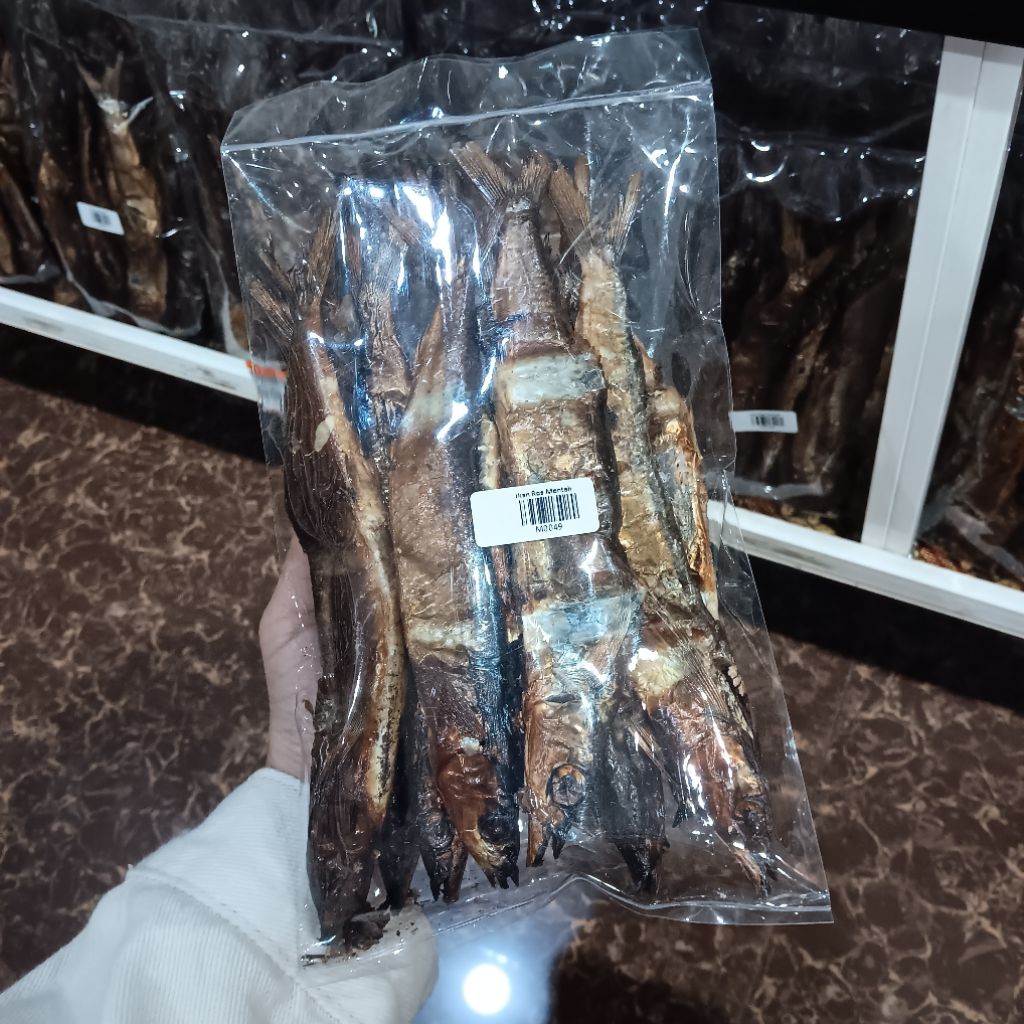 

Ikan Roa Asap isi 10 ekor Khas Sulawesi Ikan Roa Palu Hj Mbok Sri