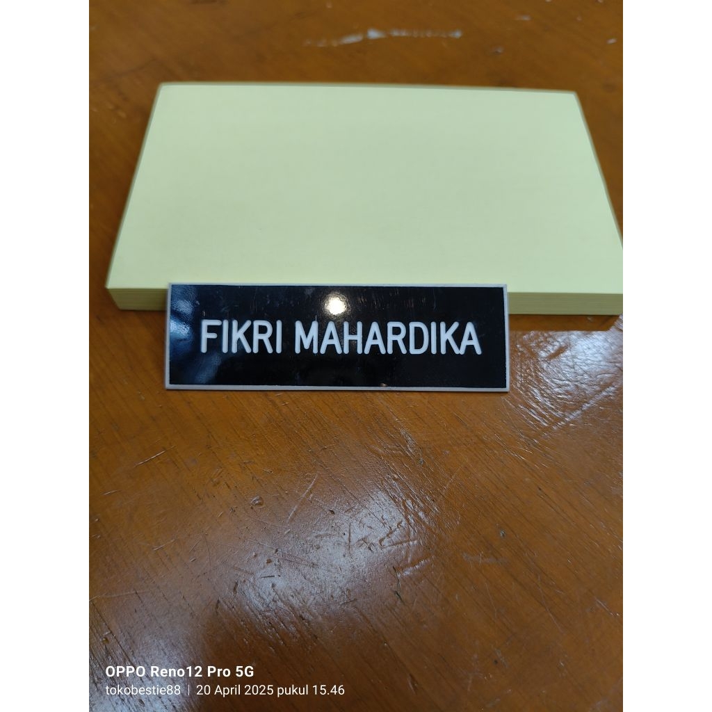 

nama dada/papan nama/nametag ukir hitam doft akrilik