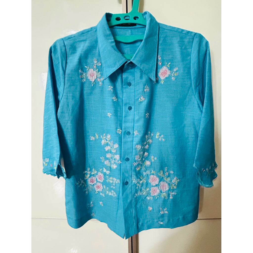 Preloved Baju Atasan Wanita Bordir Bunga, Blouse Wanita