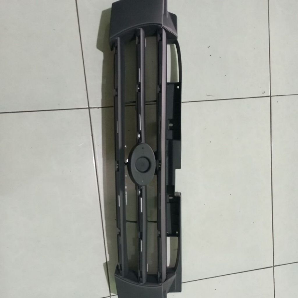 grill grille Daihatsu taruna orginal Daihatsu