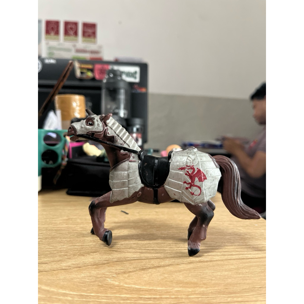 figure kuda kerajaan papo medieval