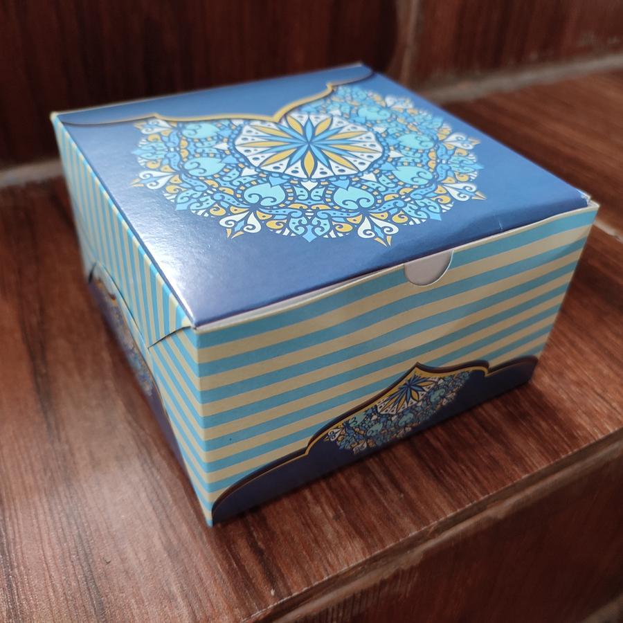 

Dus Kotak Polos Kue Snack 1 Pcs Ukuran 12 x 12 Box Hajatan Catering Roti Cake Selamat Makan