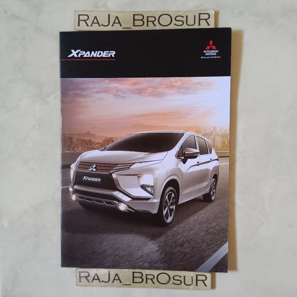 Poster brosur katalog booklet Mitsubishi Xpander X Pander 2018