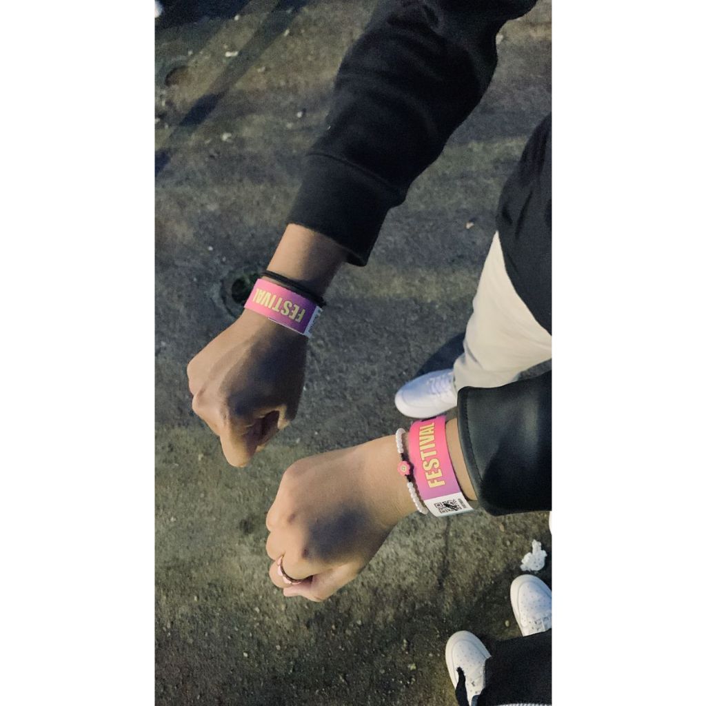 

Cetak Gelang Konser Bahan Kertas Art Paper / Print Custom Tiket Festival Event