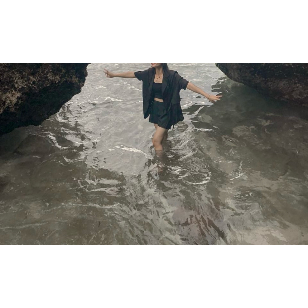 blazer hitam lengan pendek