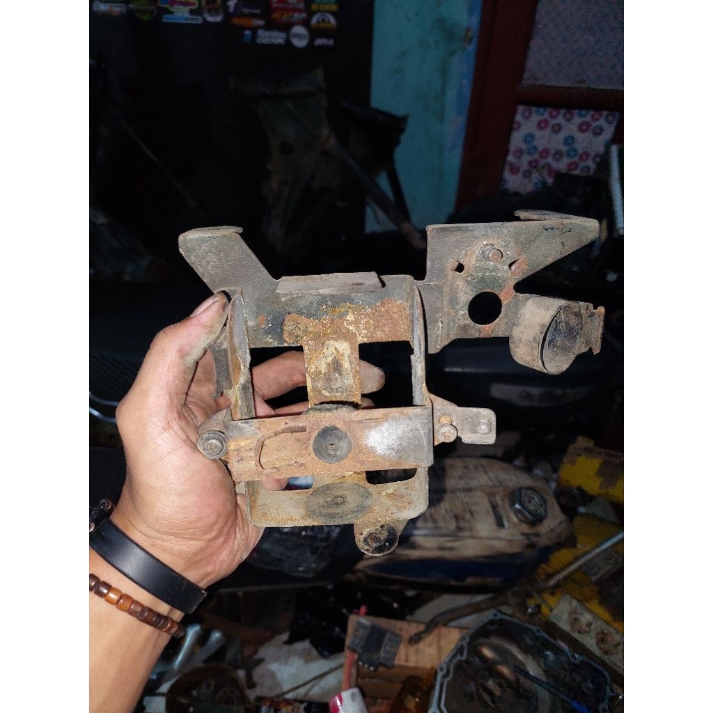 pangkon aki gl 100 /gl 125 original copotan