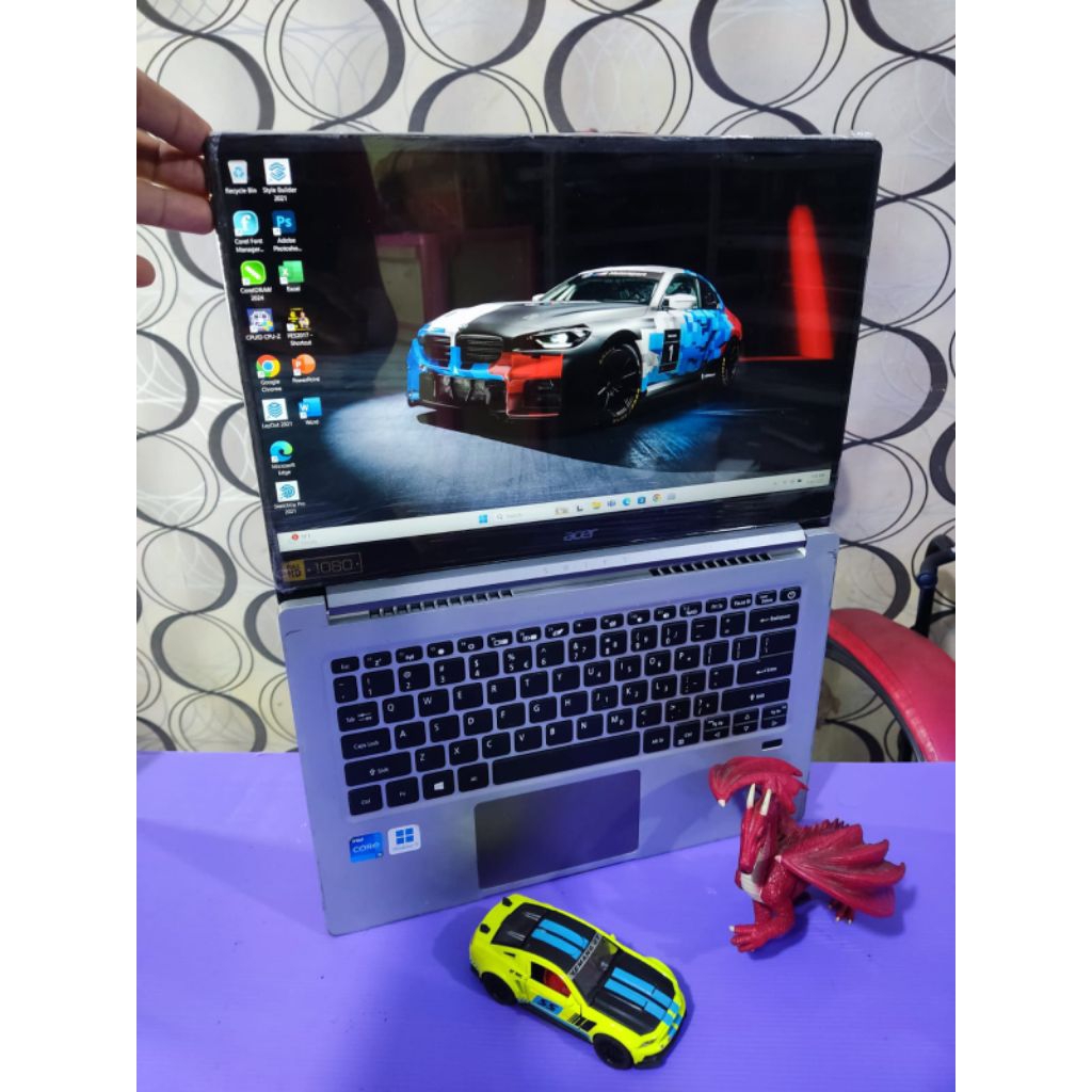 Laptop RENDER ACER SWIFT 3- SF314-57 SUPERSLIM Hairline Brush [LIKE NEW]