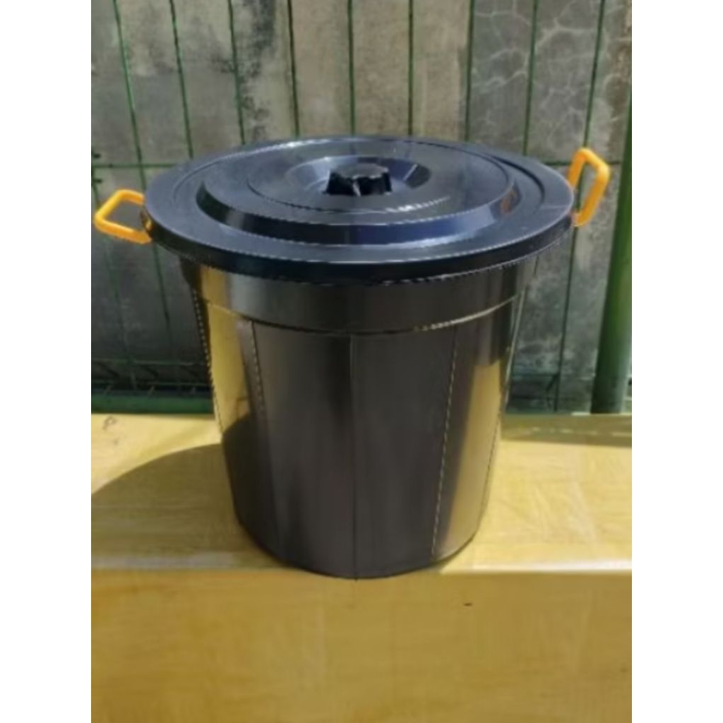 Ember plastik ember plastik tutup 30 liter Murah