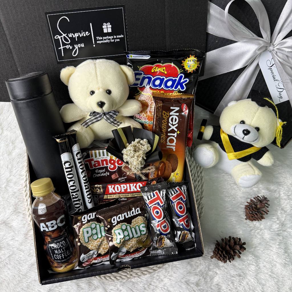 

Hampers Snack Hitam | Kado Ultah Wisuda | Hadiah Ulang Tahun Sempro Cowok Cewek Bingkisan Parcel