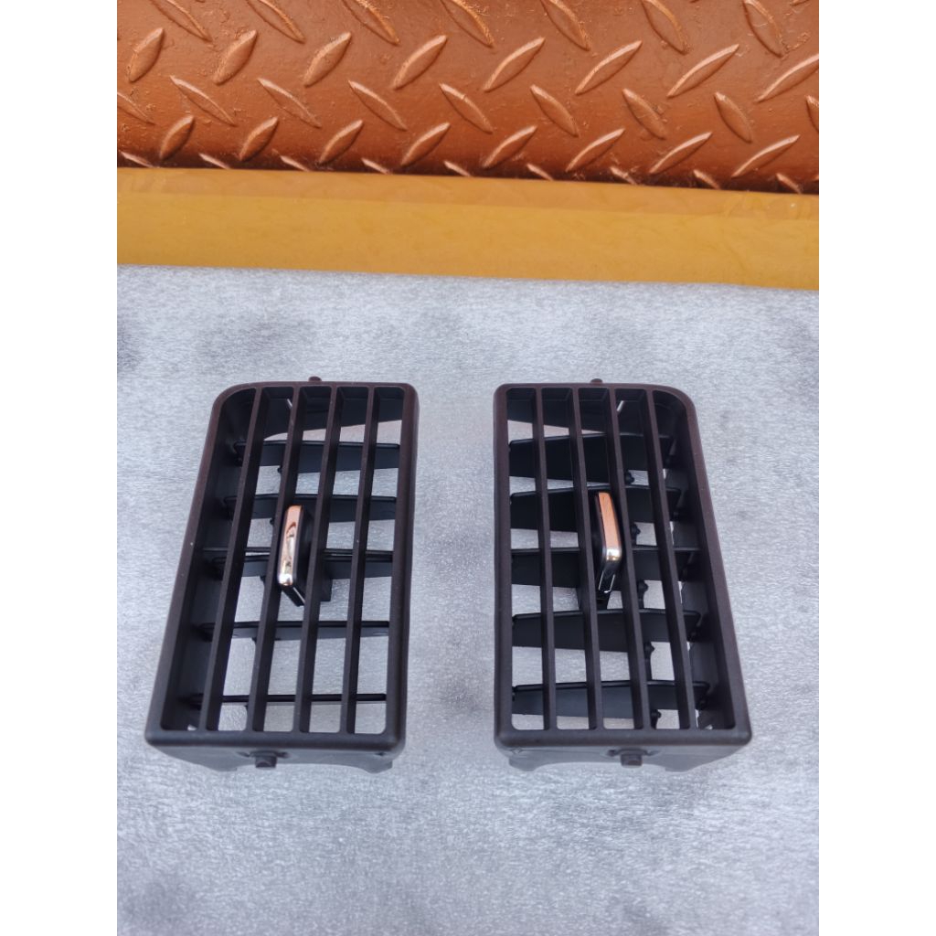 gril kisi kisi AC dasboard mobil Toyota Avanza Xenia original