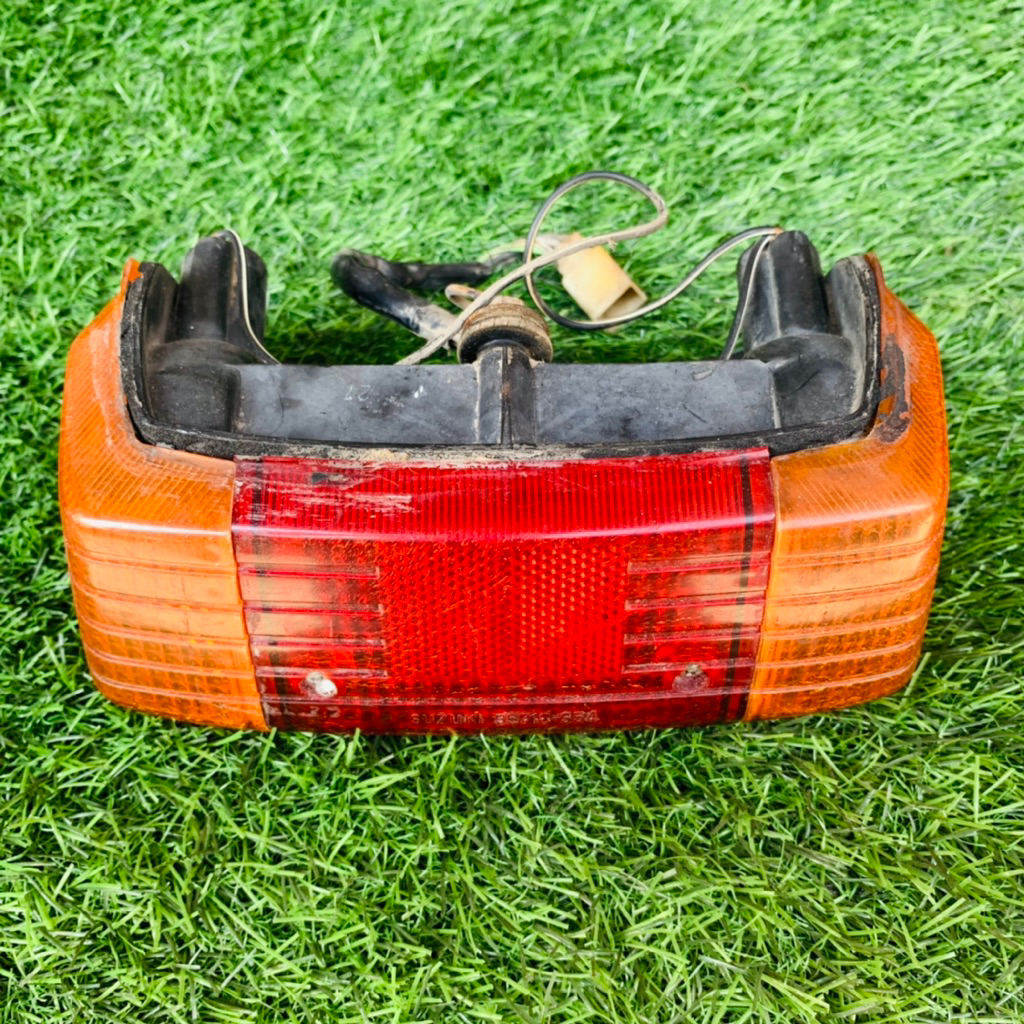 Stoplamp lampu belakang Suzuki RC 100 RC Bravo Original copotan motor