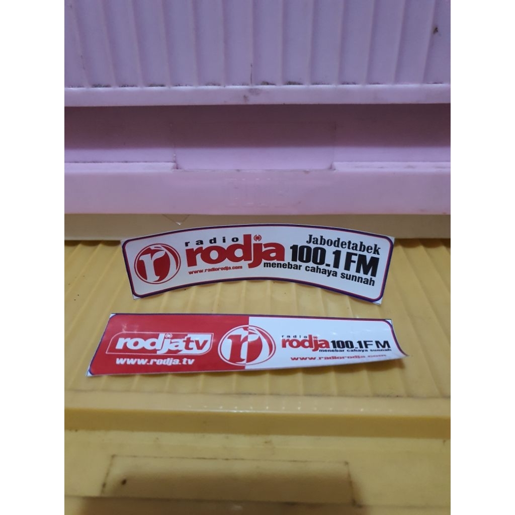 Sticker tv & radio rodja bahan plastick vinyl 2pcs