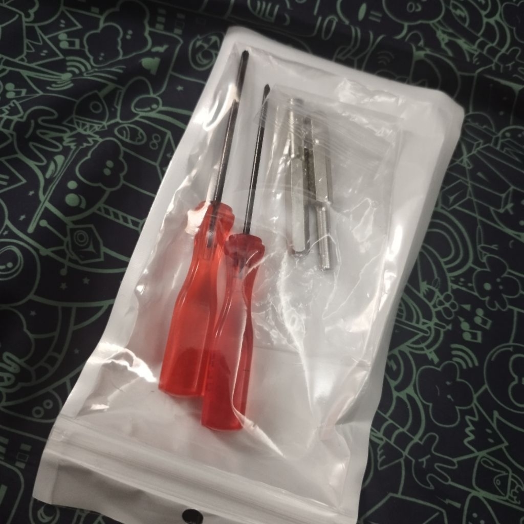 Obeng Y untuk Gameboy atau Console Game Jepang Jadul + Screwdriver Bintang Kaset Plus Positif Nes Ni