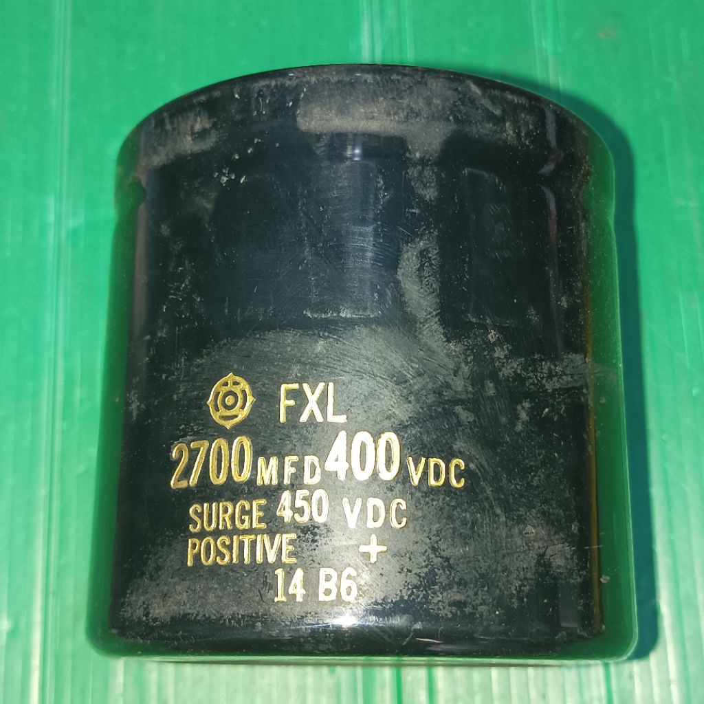 ELCO JUMBO 400V 2700UF