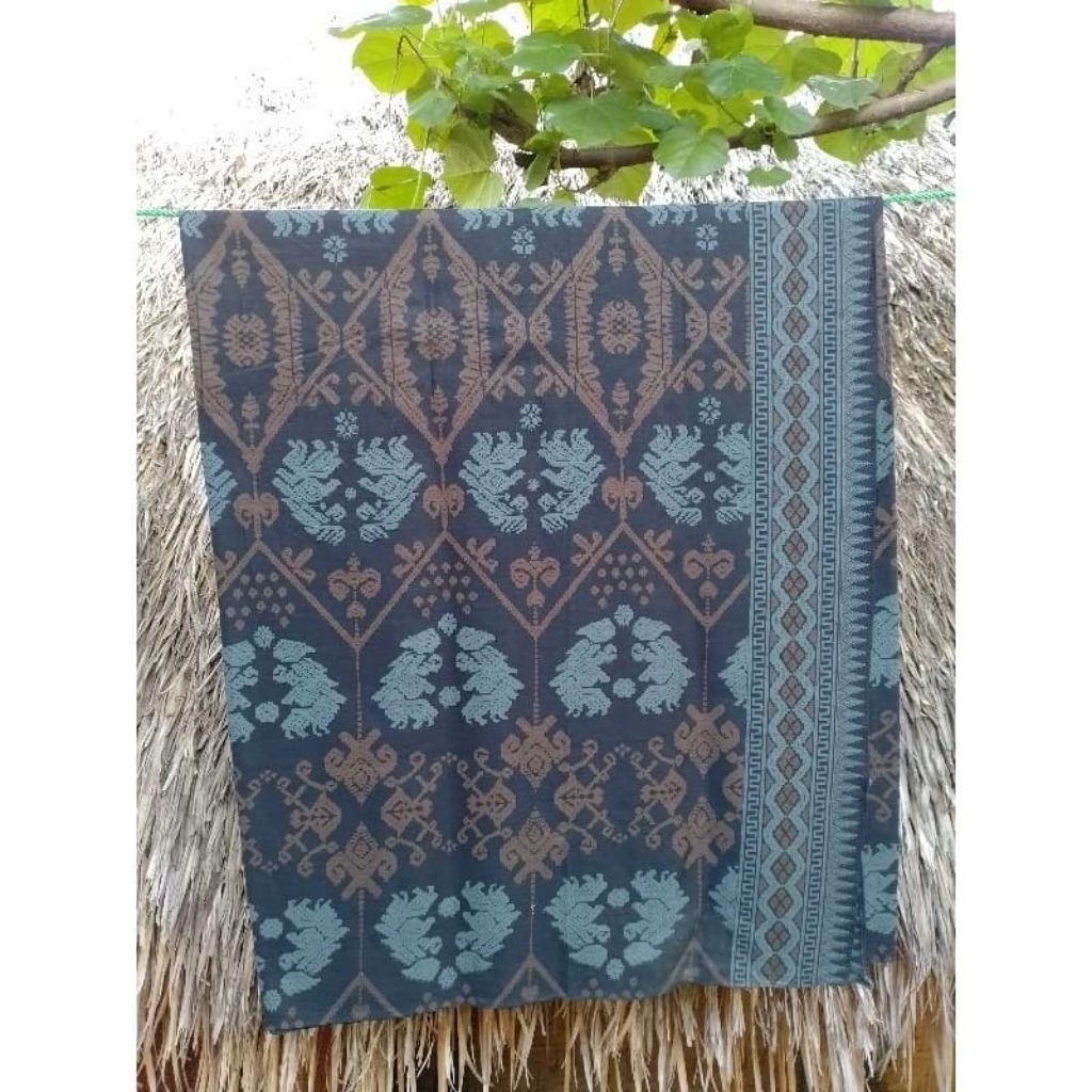 KAIN TENUN ASLI LOMBOK