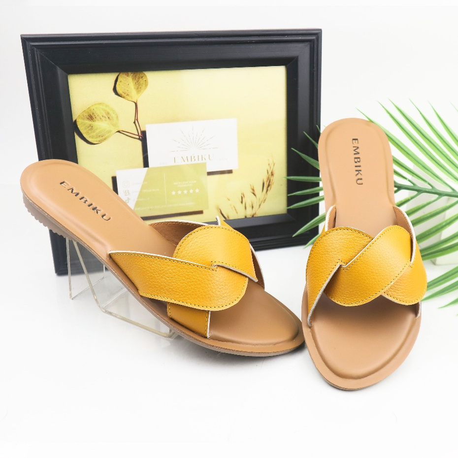 Gratong Embiku Indi Sandal Wanita Flat / Teplek Kulit Sapi Asli - Sandal Kulit Wanita