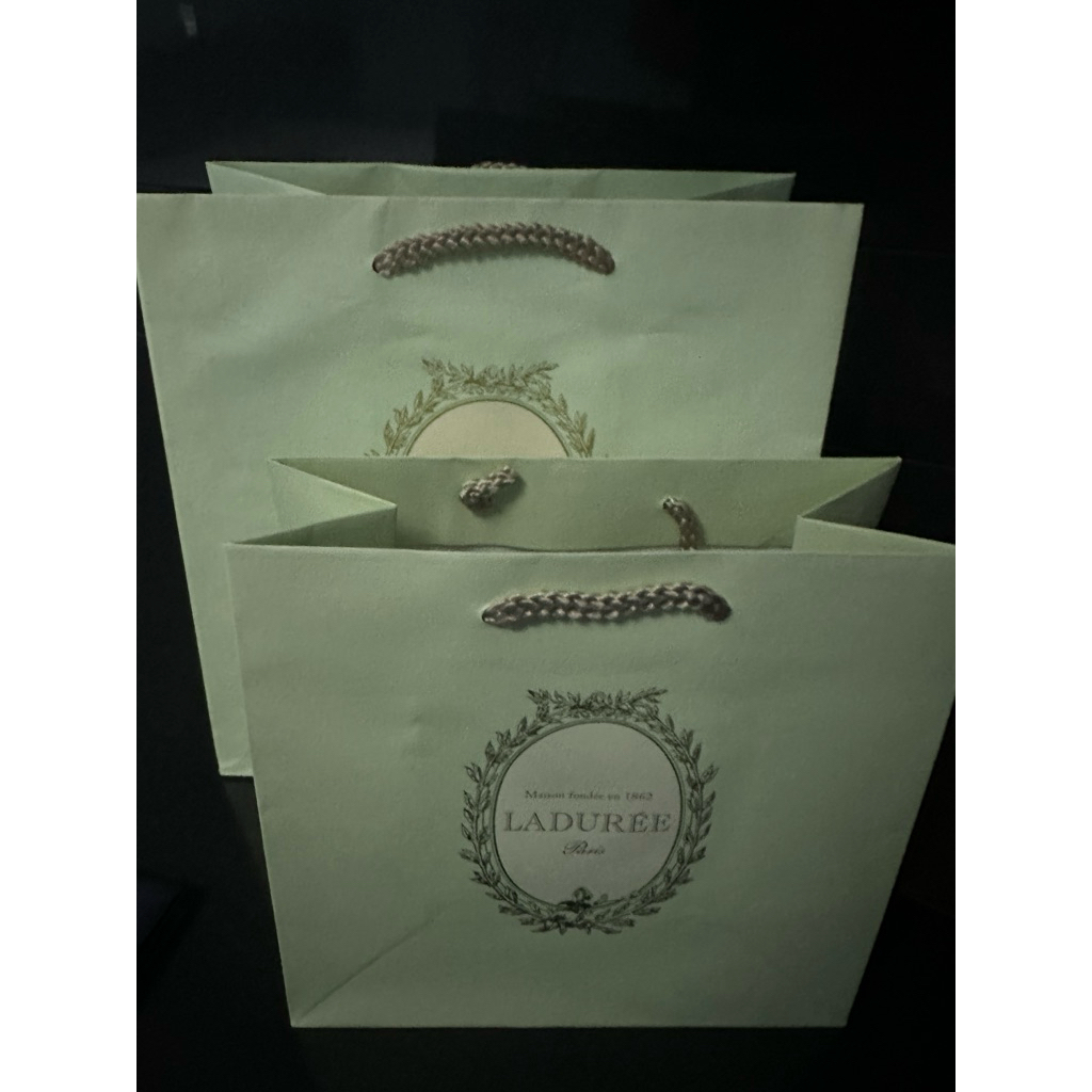

paperbag laduree new