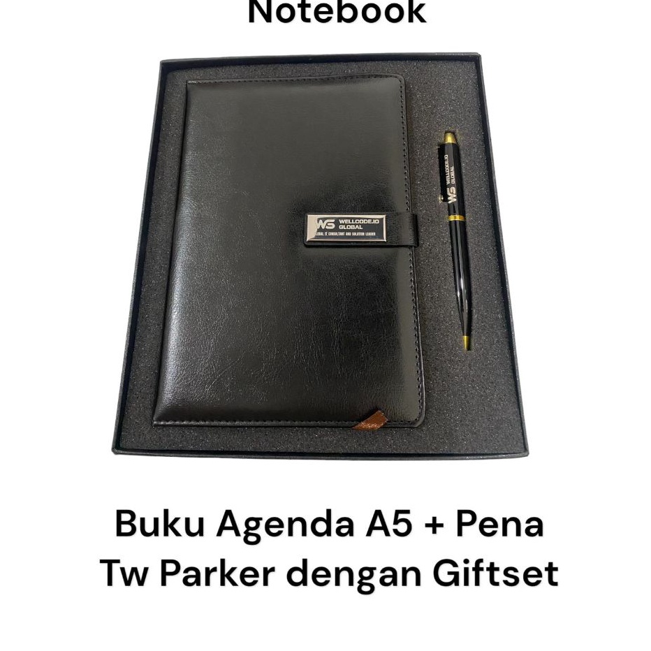 

FREE Custom Grafir Nama Giftset Souvenir Eksklusif Notebook AG A5 Dan Pulpen Souvenir Mewah Event Perusahaaan Organisasi Exclusive Giftset Notes