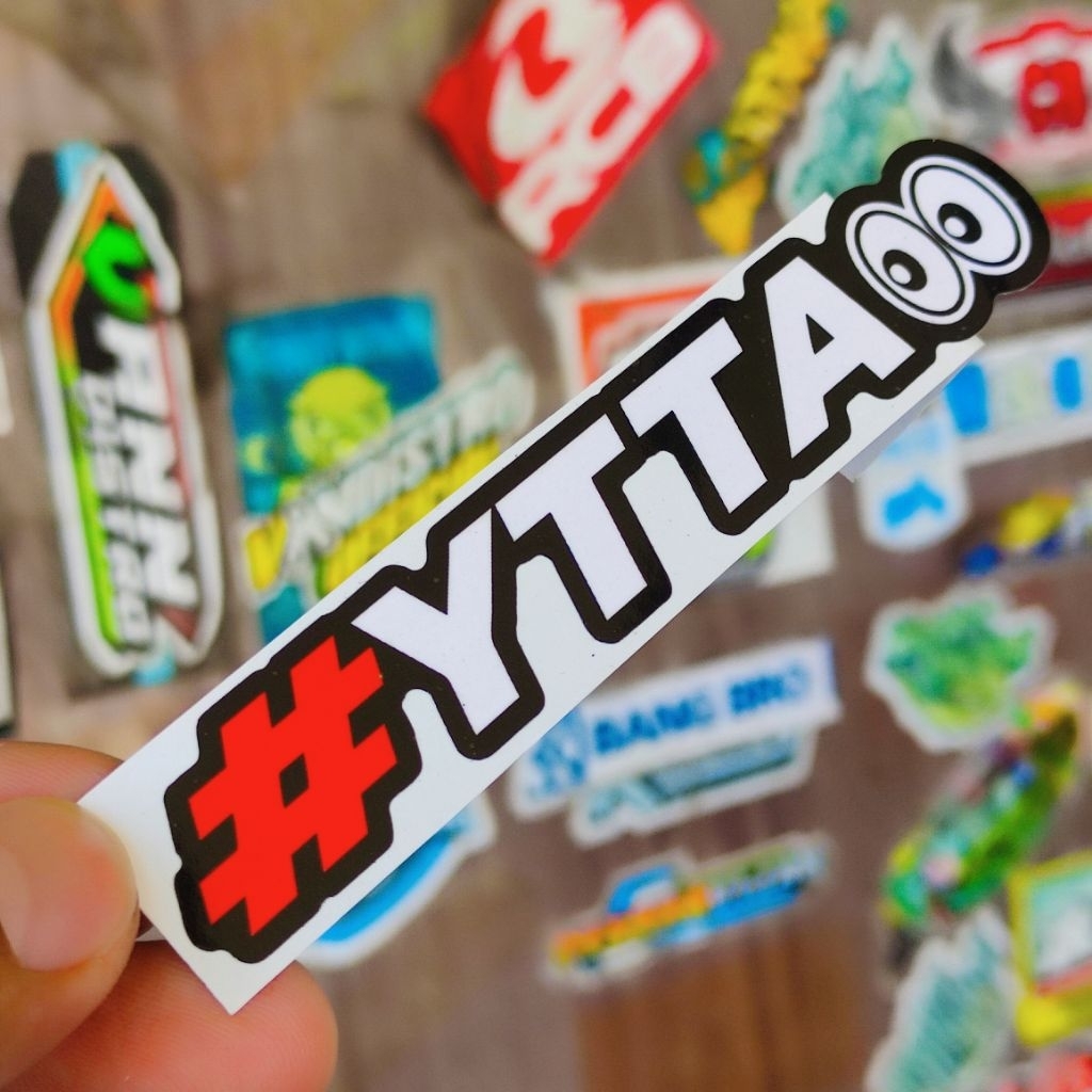 

stiker #YTTA merah putih glossy