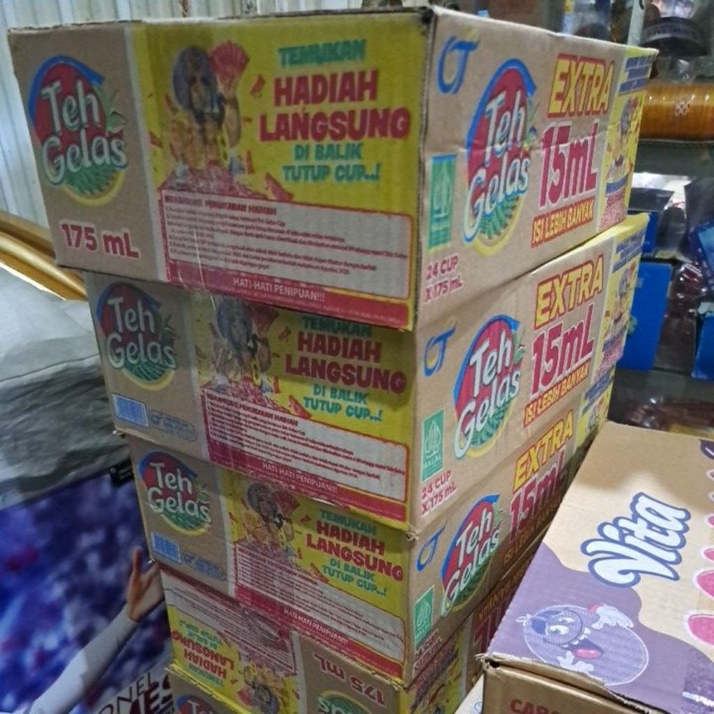 

teh gelas extra 15ml 1 dus isi 24 cup berhadiah