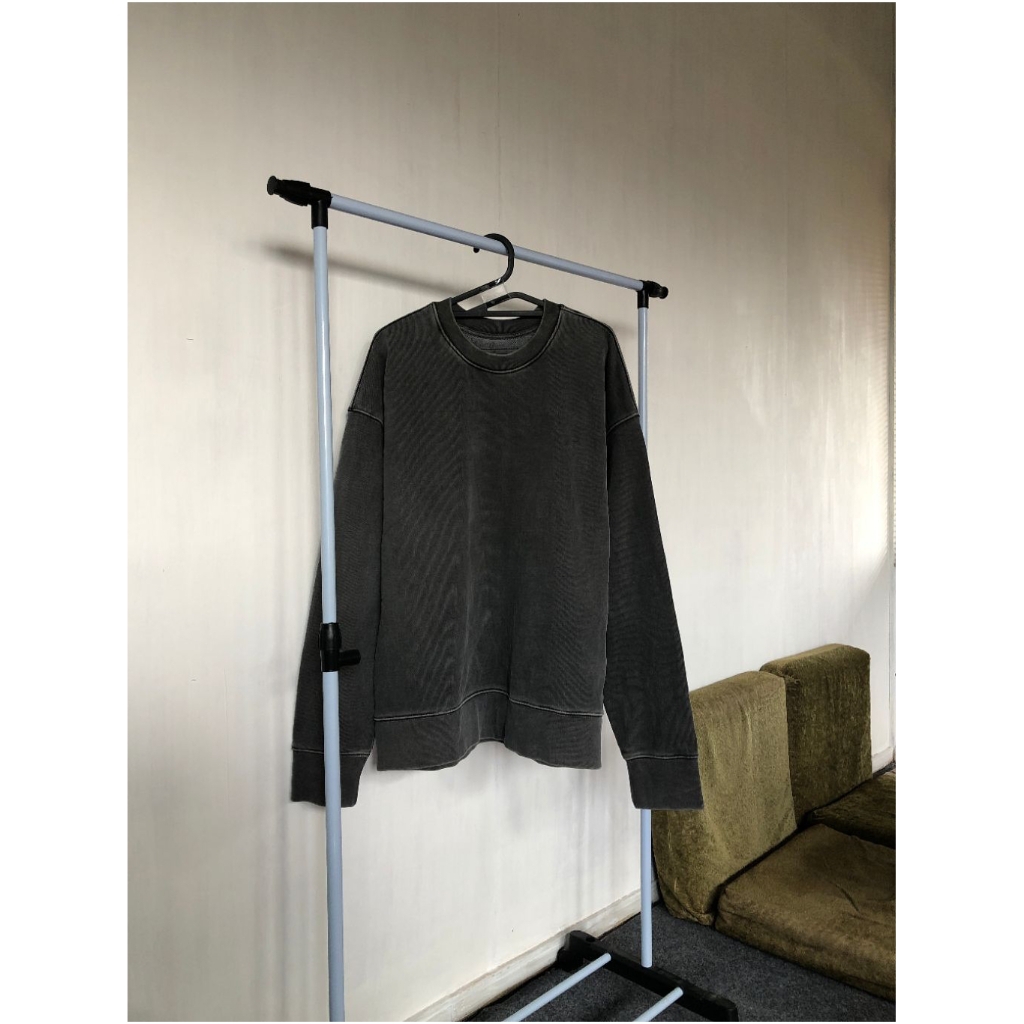 

Attentionrow Faded Sweater