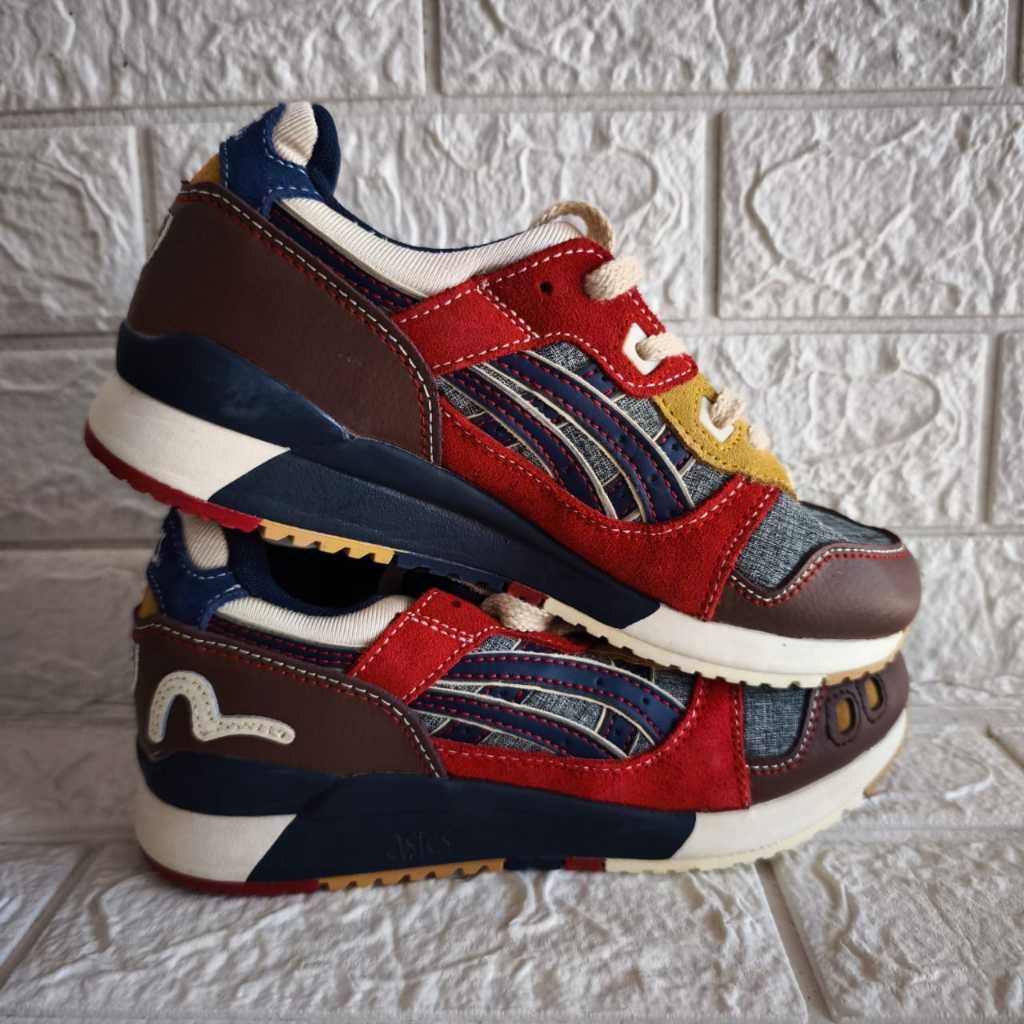 Sepatu sneakers denim, red metalic gold, colourblock, evisu gel-lyte III asics