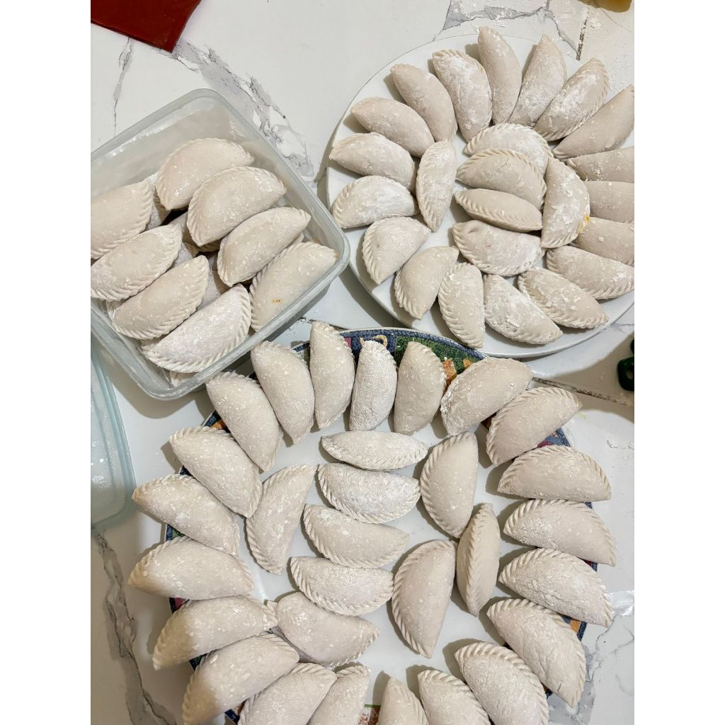 

Cireng Gemoy Isi Ayam Cincang Ayam Suwir 1 Pack Isi 6 Pcs - Djuara Jajan