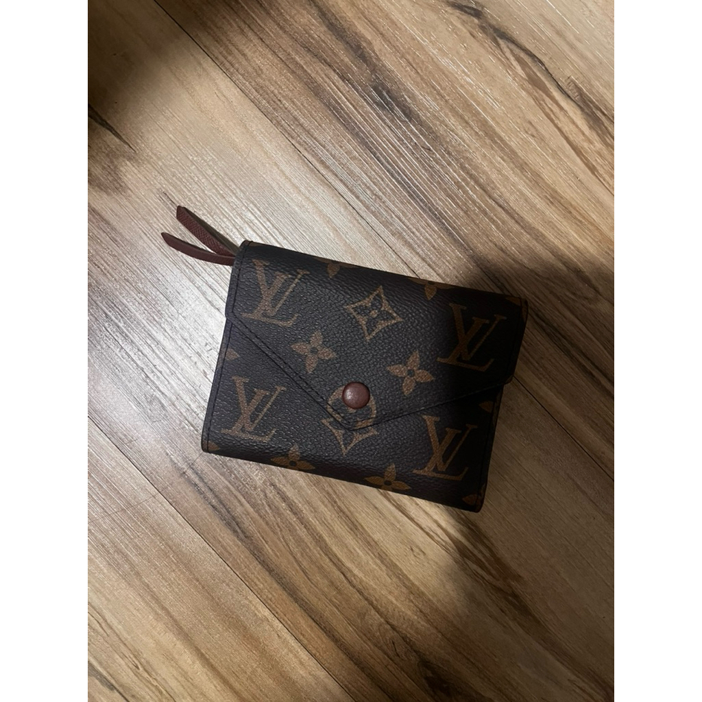Preloved LV wallet